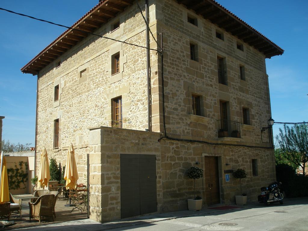 Hotel Solar De Febrer Tirgo Exterior photo